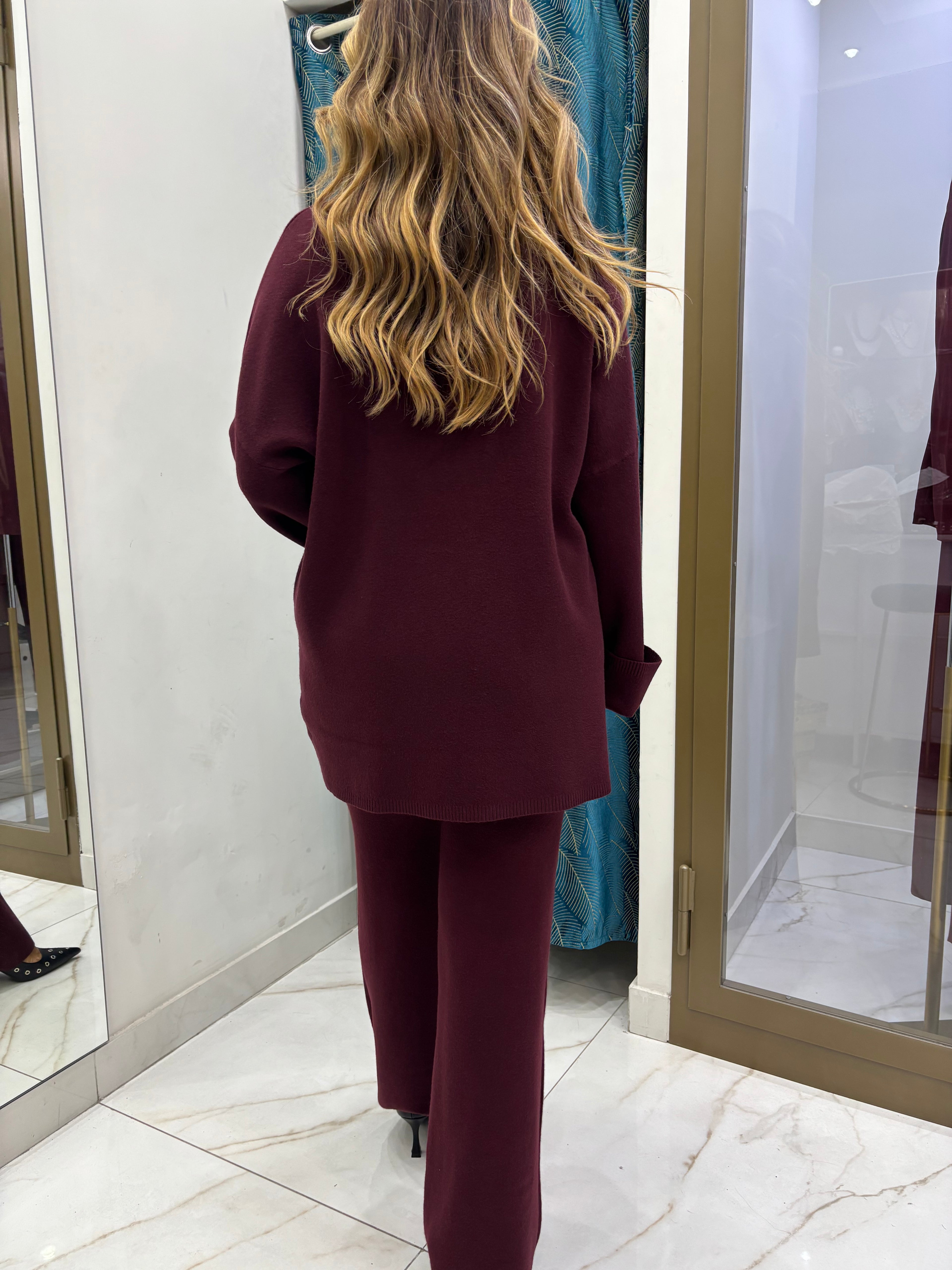 Completo in Maglia Neve