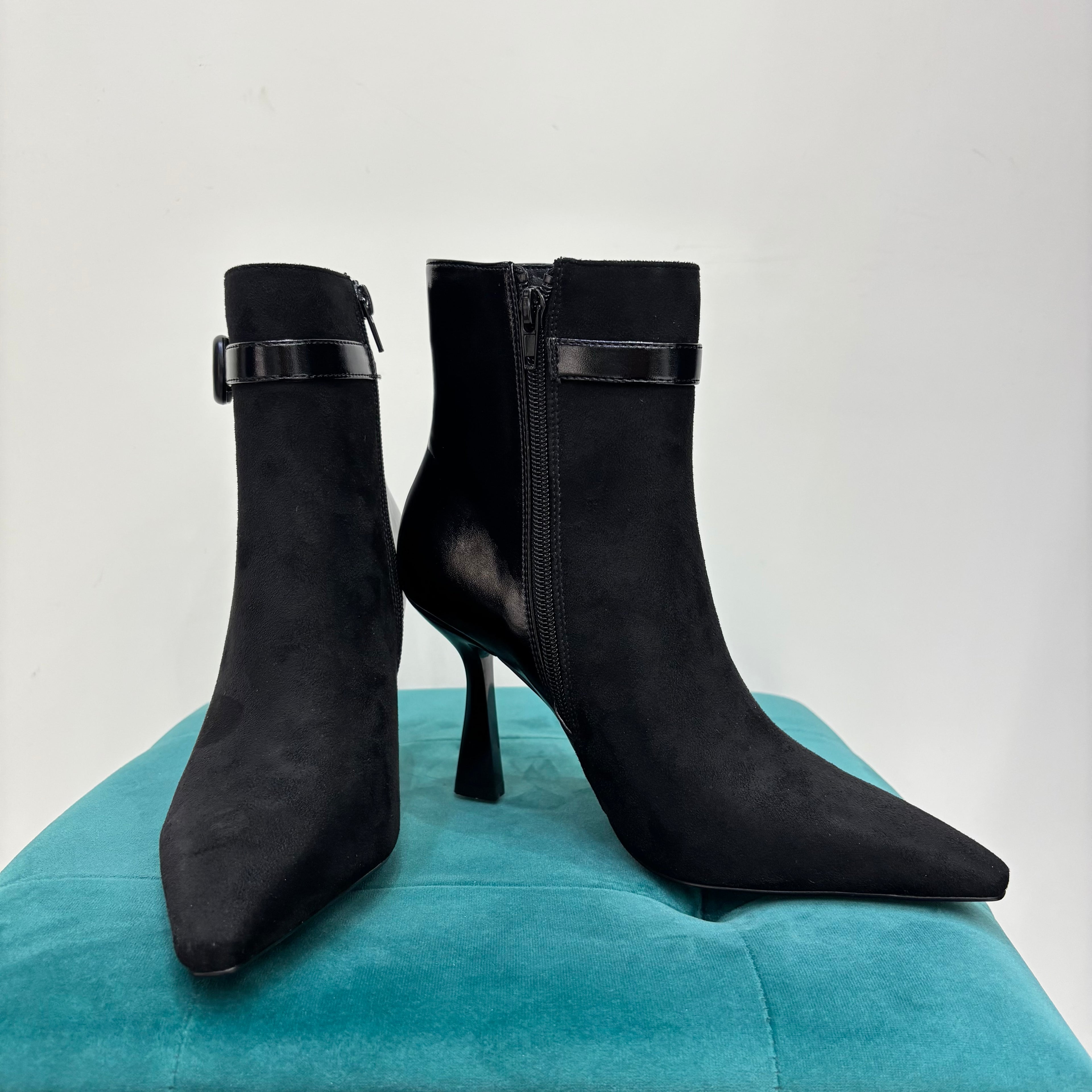 Stivaletti Camoscio Punta