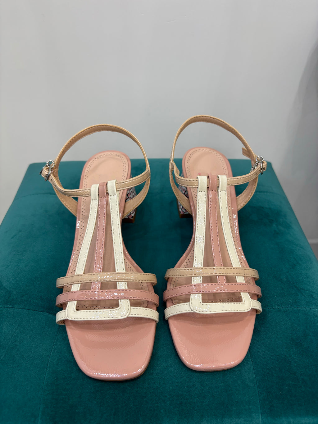 Sandali Geometric