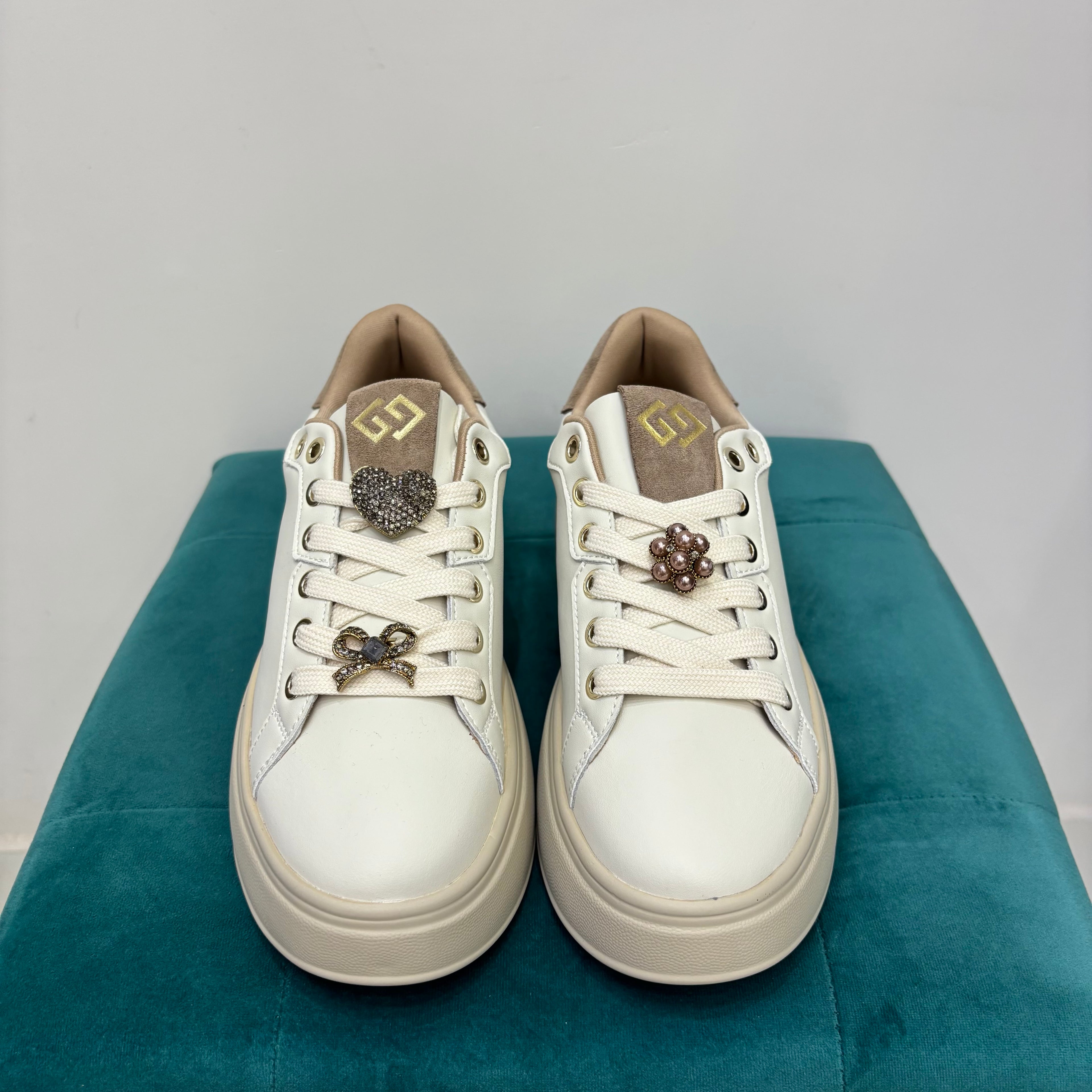 platform panna  front