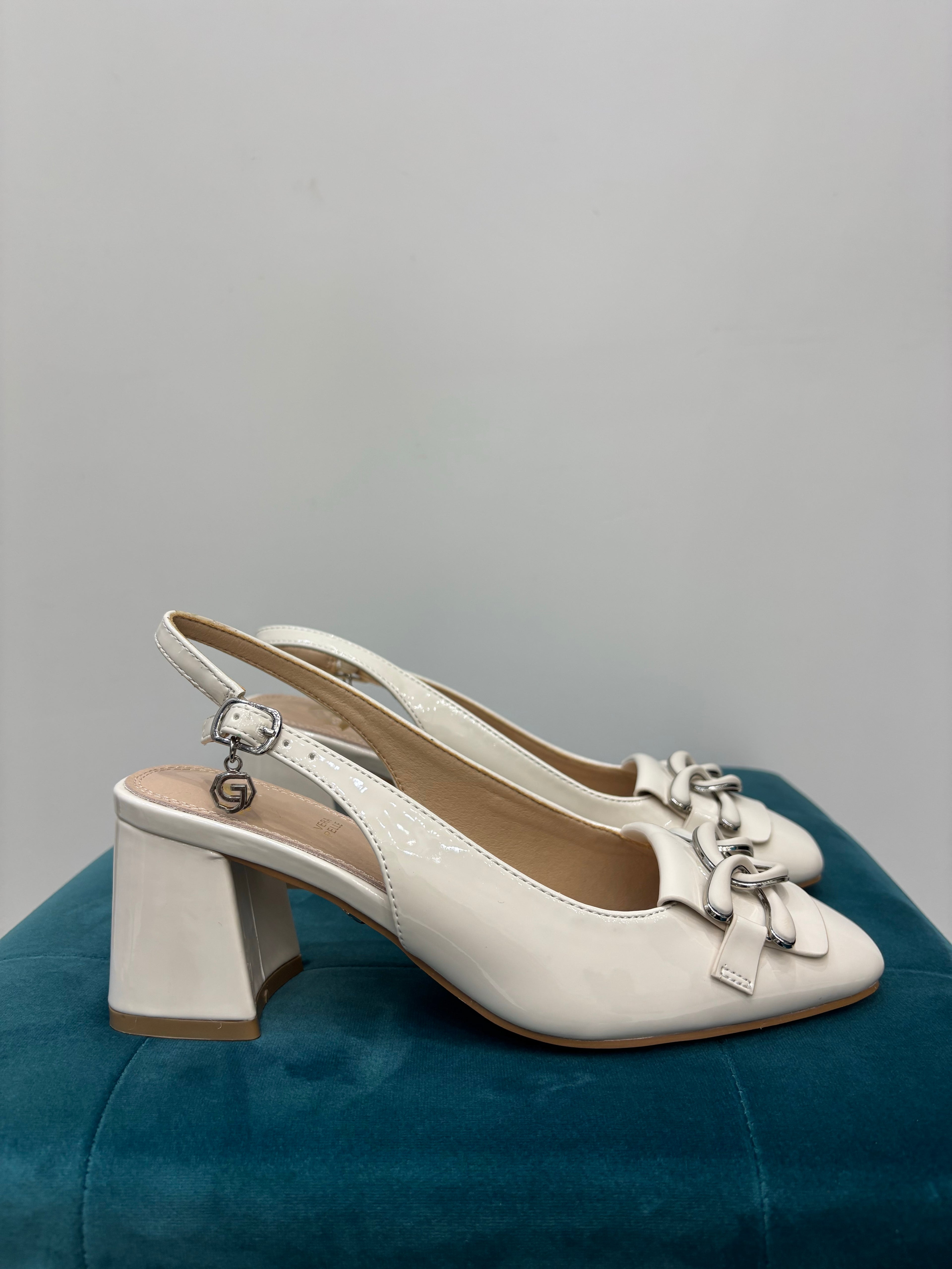 Mary Jane Crema