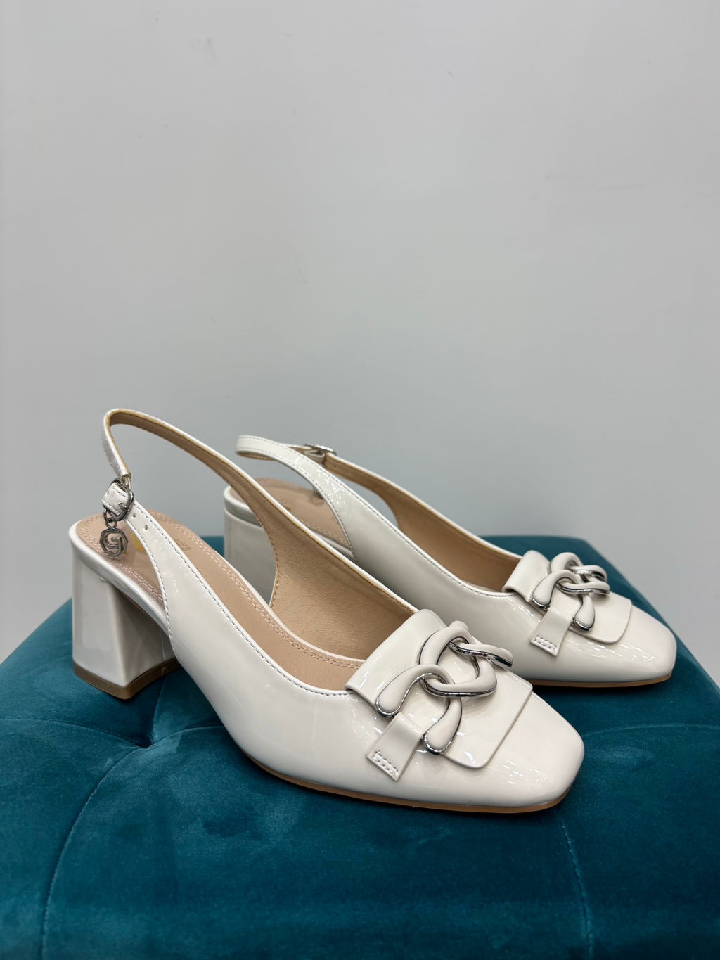 Mary Jane Crema